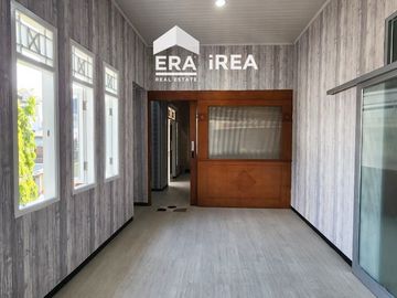 DISEWAKAN RUMAH FULL FURNISHED DI COLOMADU DEKAT KANTOR DPRD SURAKARTA