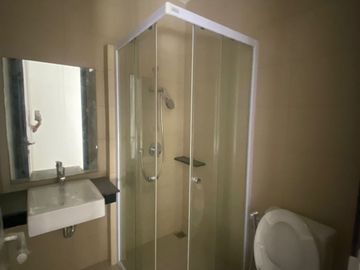 Disewakan Rumah PIK 2 Kawasan CBD Ukuran 8x10 Kosongan