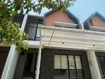 Disewakan Rumah PIK 2 Kawasan CBD Ukuran 8x10 Kosongan