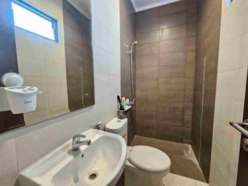 Rumah 2 lantai siap huni semi furnish di Cluster Burgundy Summarecon Bekasi