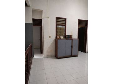 Disewa Rumah Tahunan 2 Lantai Bagus Meruya Utara Kembangan Bo277