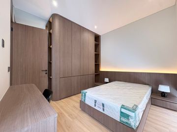 Luxury House Sudah Lengkap Dengan Furniture Di Kawasan Elite Kota Baru Parahyangan, Bandung