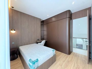 Luxury House Sudah Lengkap Dengan Furniture Di Kawasan Elite Kota Baru Parahyangan, Bandung