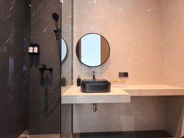 Luxury House Sudah Lengkap Dengan Furniture Di Kawasan Elite Kota Baru Parahyangan, Bandung