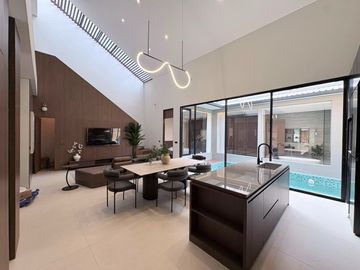 Luxury House Sudah Lengkap Dengan Furniture Di Kawasan Elite Kota Baru Parahyangan, Bandung