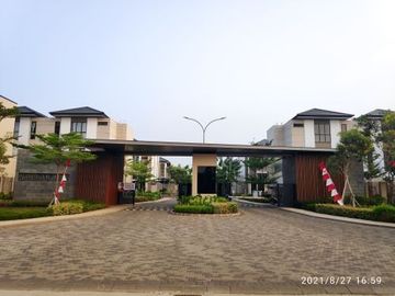 Rumah 2,5lt luas 7x14 98meter 3KT Cluster Semayang Asya JGC Jakarta Garden City
