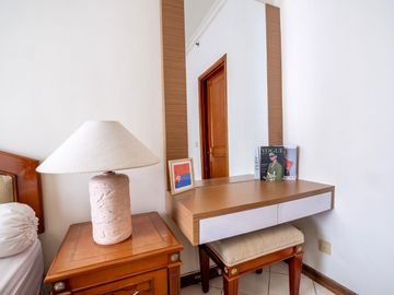 Lokasi Strategis Jakarta & Dekat dengan Mall Kokas! Disewakan Puri Casablanca Type 2 BR, Full Furnished, Lokasi dekat area (Cbd, Kuningan, Tebet)
