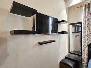 Selangkah ke Central Park & Taman Anggrek, Disewa 1BR Madison Park Furnished Siap Huni – Podomoro City Jakarta Barat