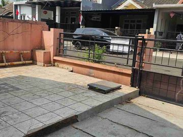 Disewakan cepat 
Rumah sektor 1B
Gading serpong