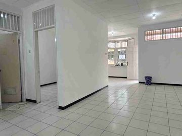 Disewakan cepat 
Rumah sektor 1B
Gading serpong