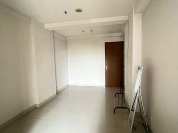 Disewakan Type Studio Unfurnish – Oak Tower B, Lantai 5, View Pool, Pulo Gadung