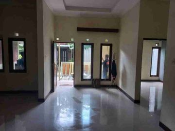 Dijual Rumah Asri di Jl Lempongsari, Sleman