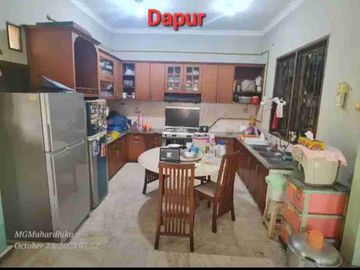 RUMAH MEWAH DI TAMAN MODERN - CAKUNG