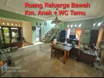 RUMAH MEWAH DI TAMAN MODERN - CAKUNG