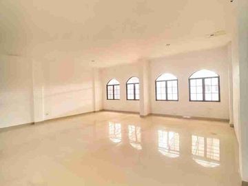 Jual Ruko Gandeng di CBD Polonia