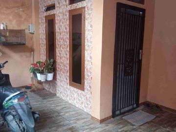 DIJUAL RUMAH STRATEGIS DI KOMPLEK TUGU PERMAI – KOJA, JAKARTA UTARA
Hunian Nyaman untuk Keluarga Besar dengan Lokasi Strategis dan Akses Jalan Lebar
Lokasi: Komplek Tugu Permai, Koja, Jakarta Utara