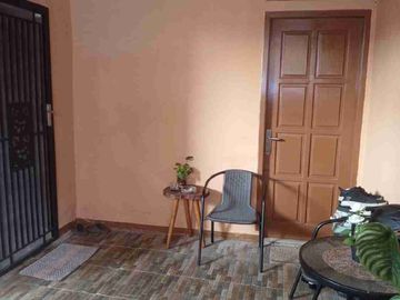 DIJUAL RUMAH STRATEGIS DI KOMPLEK TUGU PERMAI – KOJA, JAKARTA UTARA
Hunian Nyaman untuk Keluarga Besar dengan Lokasi Strategis dan Akses Jalan Lebar
Lokasi: Komplek Tugu Permai, Koja, Jakarta Utara