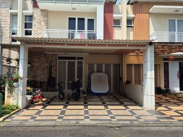 Dijual Cepat Rumah Cantik Full Renov Semi Furnished Siap Huni di Magnolia Summarecon Bekasi