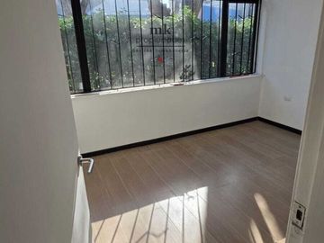 Amplio Depto. Recién Remodelado - 4 Habitaciones - 4 Poniente