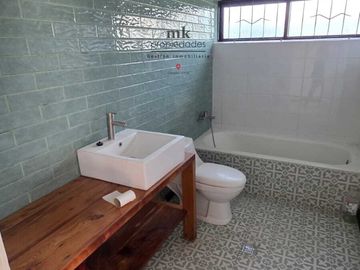 Amplio Depto. Recién Remodelado - 4 Habitaciones - 4 Poniente