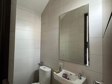 Dijual Cepat Rumah Cantik di Cluster Burgundy Summarecon Bekasi