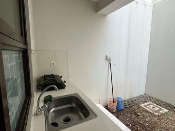 Dijual Cepat Rumah Cantik di Cluster Burgundy Summarecon Bekasi