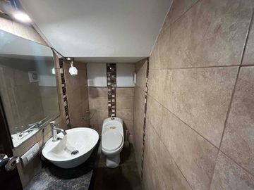Casa en venta en Playa Chica, urb privada - San Rafael - Valle de los chillos- 3 dormitorios + 1 dormitorio independiente