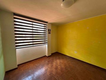 Casa en venta en Playa Chica, urb privada - San Rafael - Valle de los chillos- 3 dormitorios + 1 dormitorio independiente