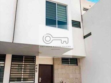 Casa en Venta ATEMAJAC | a unas cuadras tren 🚊 y periférico norte| ZAPOPAN