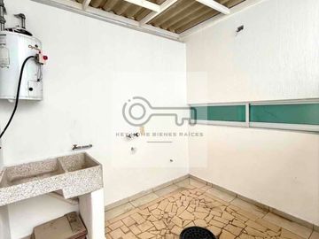 Casa en Venta ATEMAJAC | a unas cuadras tren 🚊 y periférico norte| ZAPOPAN