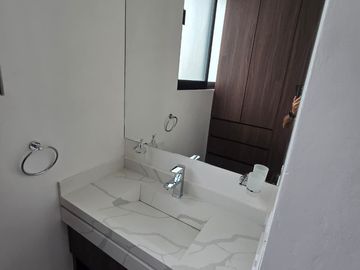 CASA NUEVA EN RENTA EN MAYORAZGO DEL VALLE, LEÓN, GUANAJUATO
