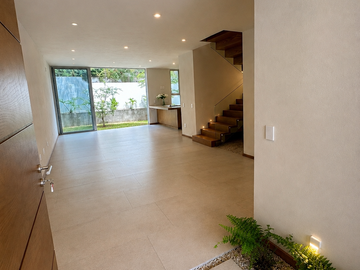 Casa en Venta Coto Punto Sur - Junto a Plaza Comercial