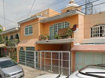¡CASA EN VENTA EN ZAPOPAN JALISCO, CERCA DEL ESTADIO AKRON Y CENTRO COMERCVIAL CENTRO SUR! INVIERTE SABIAMNETE EN ESTE REMATE HIPOTECARIO
