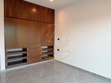 Casa Nueva en Venta con 4 recámaras y jardín en Fracc. Río del Dorado