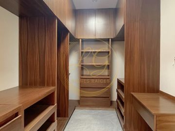 Casa Nueva en Venta con 4 recámaras y jardín en Fracc. Río del Dorado
