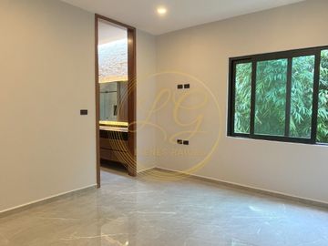 Casa Nueva en Venta con 4 recámaras y jardín en Fracc. Río del Dorado