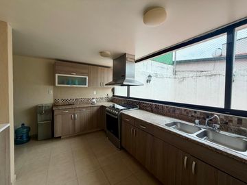 CASA EN VENTA EN BELLAVISTA
