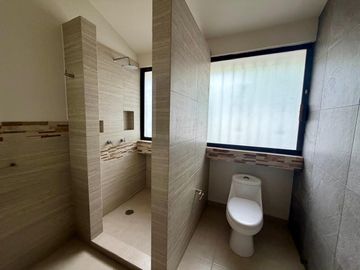 CASA EN VENTA EN BELLAVISTA