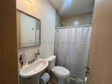 Departamento amueblado de dos recámaras en renta en Zakia, Querétaro