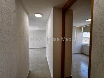 Departamento de dos recámaras en renta en Zakia, Querétaro
