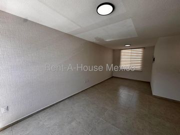 Departamento de dos recámaras en renta en Zakia, Querétaro