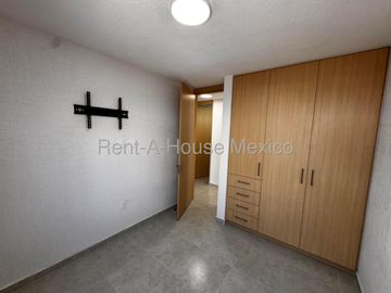 Departamento de dos recámaras en renta en Zakia, Querétaro