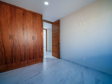 Casa de 4 recamaras Altavista Residencial Coto Bosques