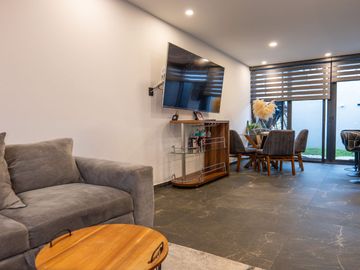 Casa 3 recamaras dentro de coto en venta en Zenith norte altavista con roof top