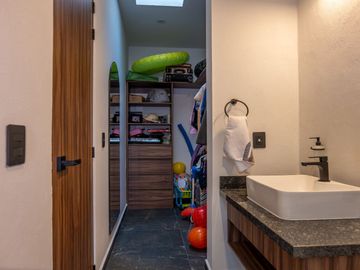 Casa 3 recamaras dentro de coto en venta en Zenith norte altavista con roof top