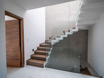 Casa de 4 recamaras Coto Pontevedra Zapopan Norte