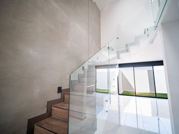 Casa de 4 recamaras Coto Pontevedra Zapopan Norte
