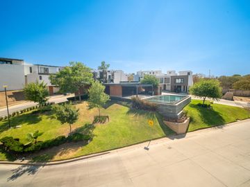 Casa de 4 recamaras Coto Pontevedra Zapopan Norte