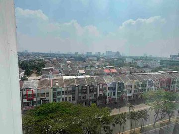 Di sewakan apartemen full furnished view city. Scientia Residence Gading Serpong