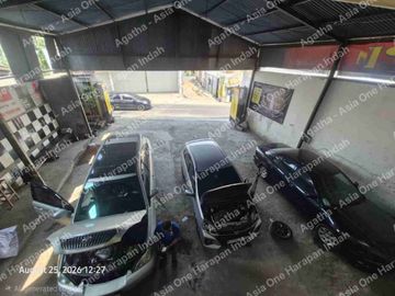 Disewakan Gudang tempat usaha ex Bengkel di pinggir jalan Pulogebang Jakarta Timur